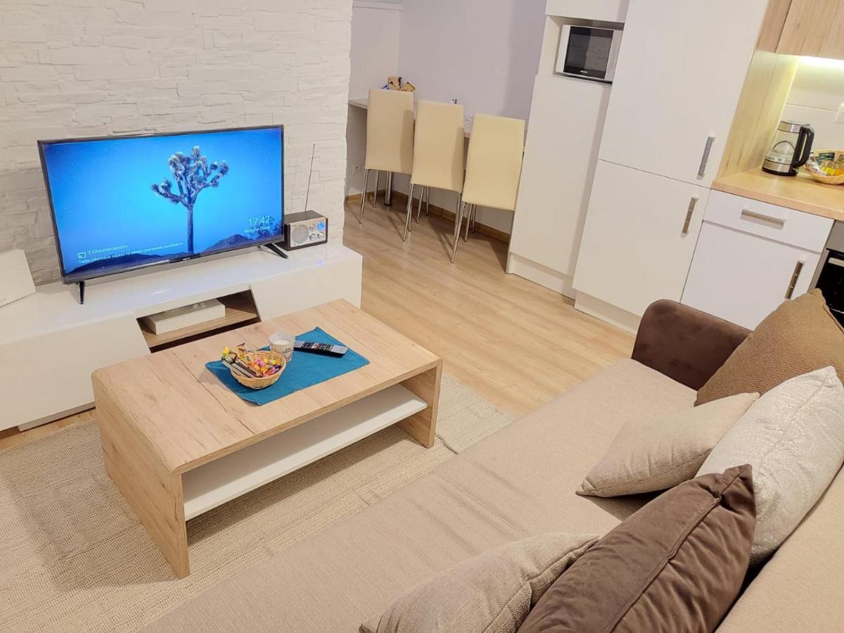 Velky Apartman 3 Bratislava Eksteriør billede