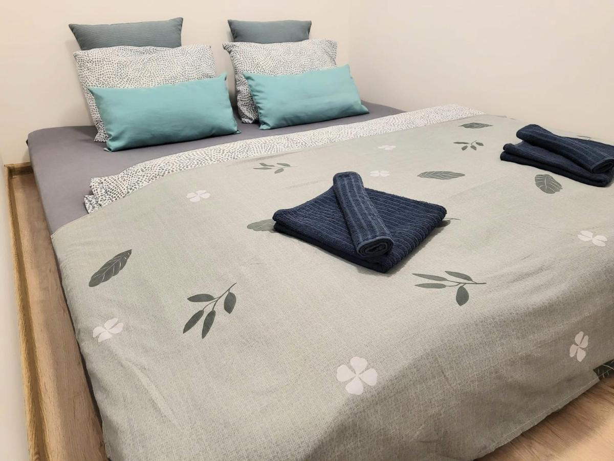 Velky Apartman 3 Bratislava Eksteriør billede