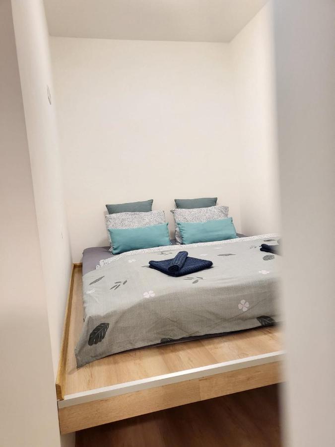 Velky Apartman 3 Bratislava Eksteriør billede